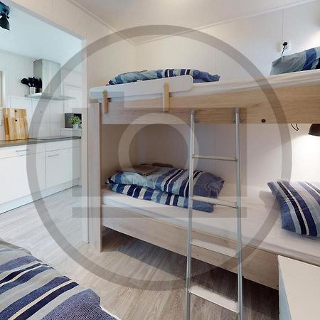 Stunning Ship In Aalsmeer With Kitchen Eksteriør billede
